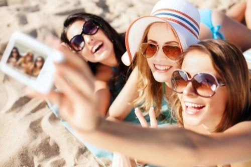 Die richtige Sonnenbrille auswählen: 4 Tipps