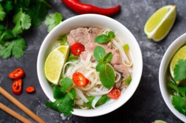 Was ist Pho-Suppe und welche Vorteile hat sie?