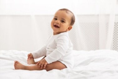 Wie du deinem Baby hilfst, sitzen zu lernen