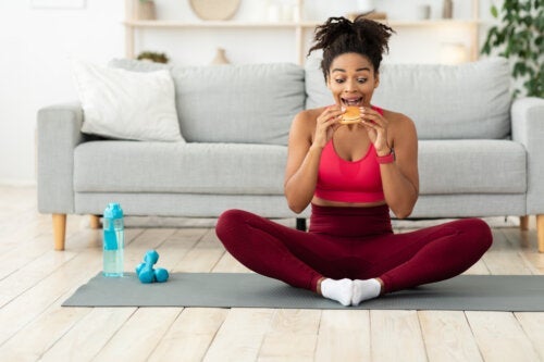 Wie du übermäßiges Essen nach dem Sport vermeiden kannst