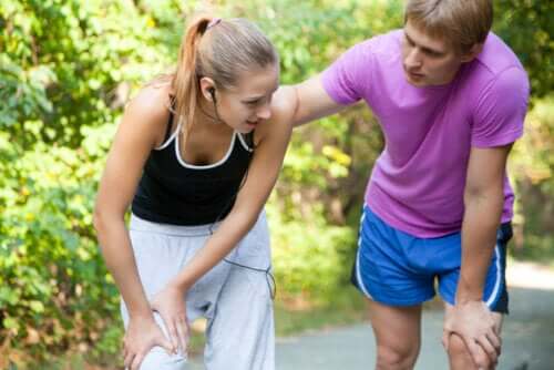 Leistenzerrungen: Ursachen, Symptome, Behandlung und Vorbeugung