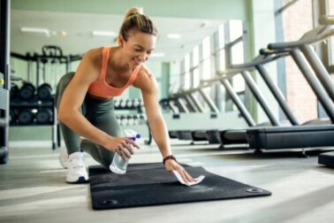 Vorbeugung von Hautinfektionen im Fitnessstudio