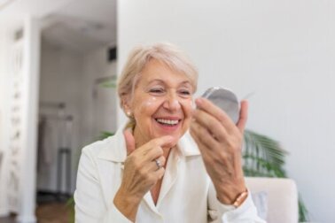 Pflegetipps für trockene Haut bei älteren Erwachsenen