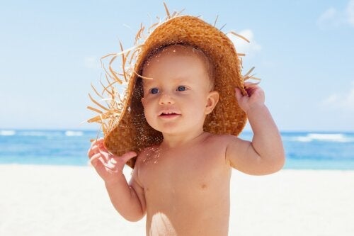Hautpflege im Sommer: Tipps für Babys und Kinder