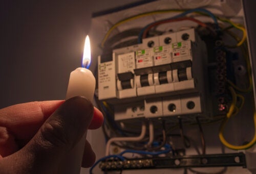 8 Dinge, die du bei einem Stromausfall nicht tun solltest