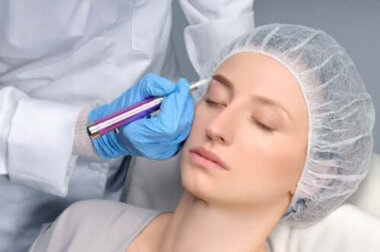 Microblading für perfekte Augenbrauen