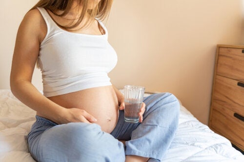 Fasten in der Schwangerschaft: Risiken und Empfehlungen