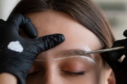 Augenbrauenlaminierung: Die ideale Ergänzung zu deinem Make-up