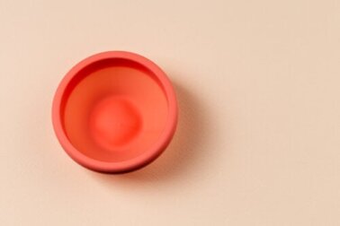 Menstruationsscheibe: Wie unterscheidet sie sich von der Menstruationstasse?