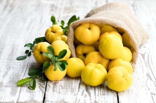 Adstringierende Früchte: Vorteile und Anwendungsmöglichkeiten