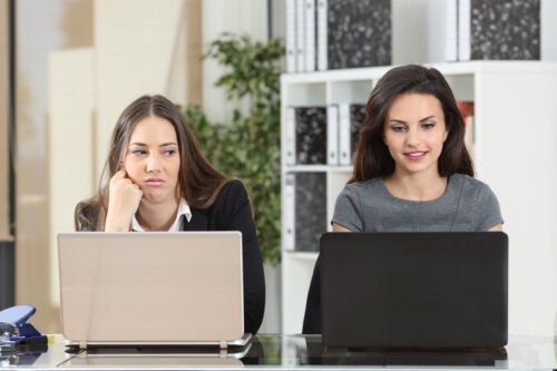 Neidische Menschen: 7 verschiedene Arten