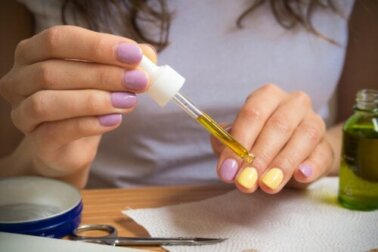9 Hausmittel zur Stärkung schwacher Nägel