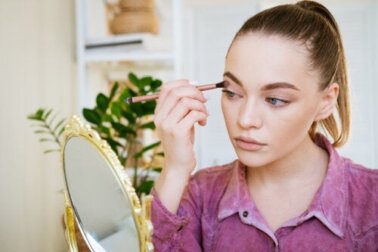Nude Make-up: Wie du es gekonnt aufträgst