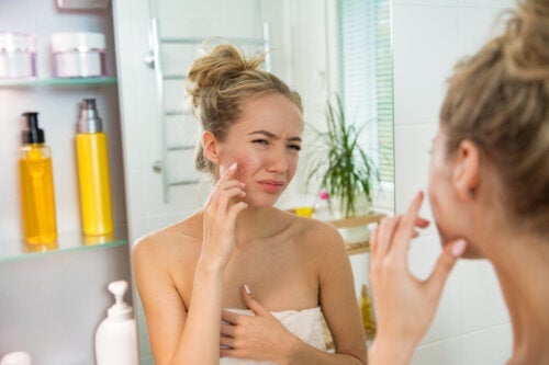 Überpflegte Haut: Dermatitis durch überschüssige Kosmetika