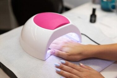 Erhöhen UV-Nageltrockner das Risiko von Hautkrebs? Das besagt eine neue Studie