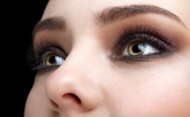 Flüssiger Eyeliner oder Kajalstift - was ist die bessere Wahl?