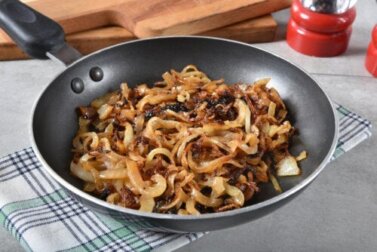 Rezept: Karamellisierte Zwiebeln ohne Zucker