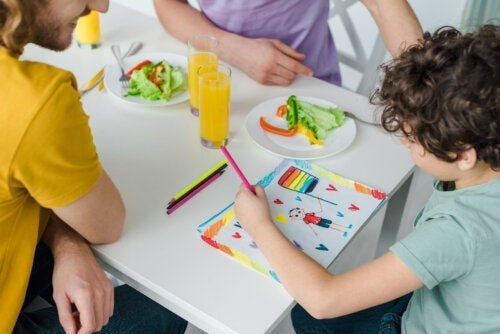 Prävention von Homophobie: Einige Erziehungstipps für Kinder und Jugendliche