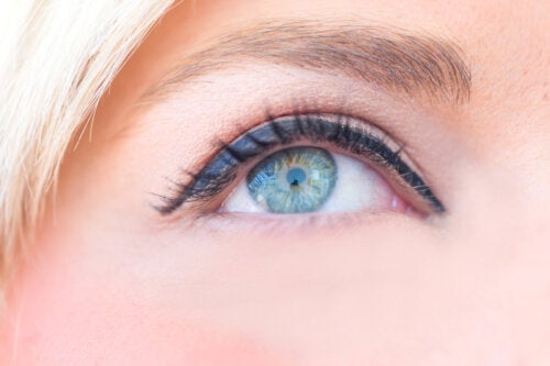 Augenbrauentransplantation: Wie funktioniert das?