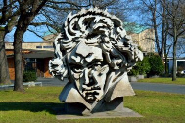 Wie konnte Beethoven trotz Gehörlosigkeit komponieren?